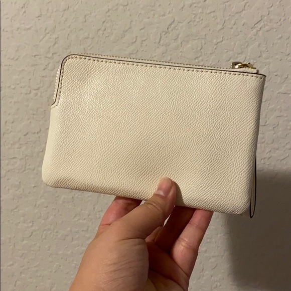 Coach Wallet ❤️ - Picture 2 of 3